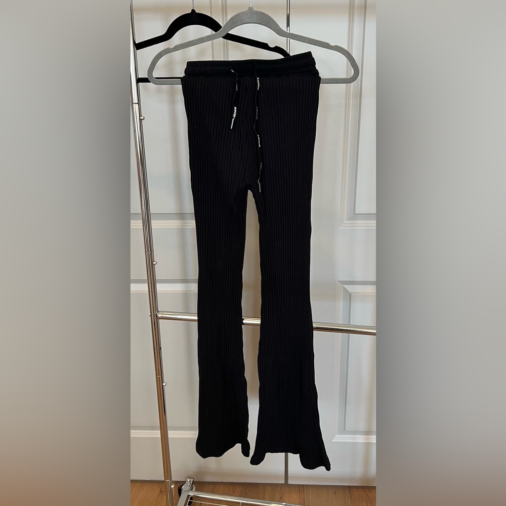 Lounge Ribbed Set - Picture 3 of 4